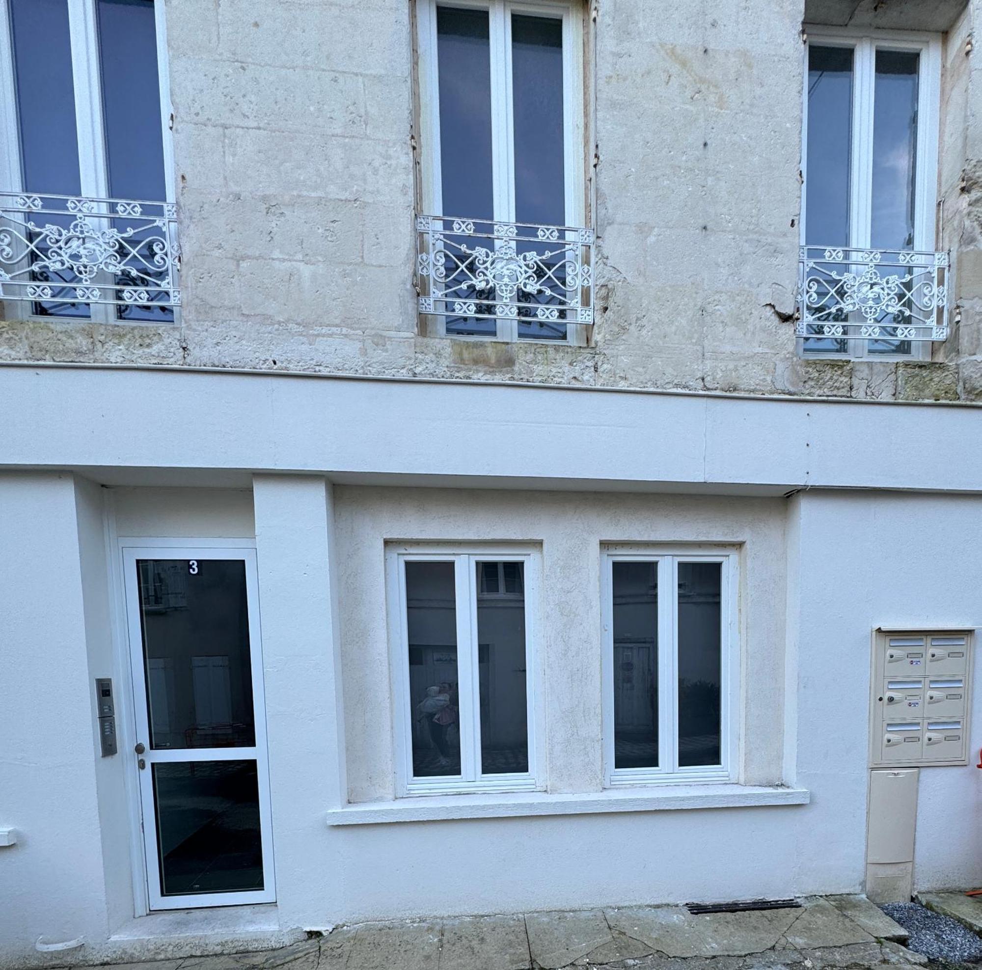 Ave Cesar - Confort Moderne & Charme Gallo-Romain - Coeur De Ville - Tv 4K - Fibre 桑特 外观 照片